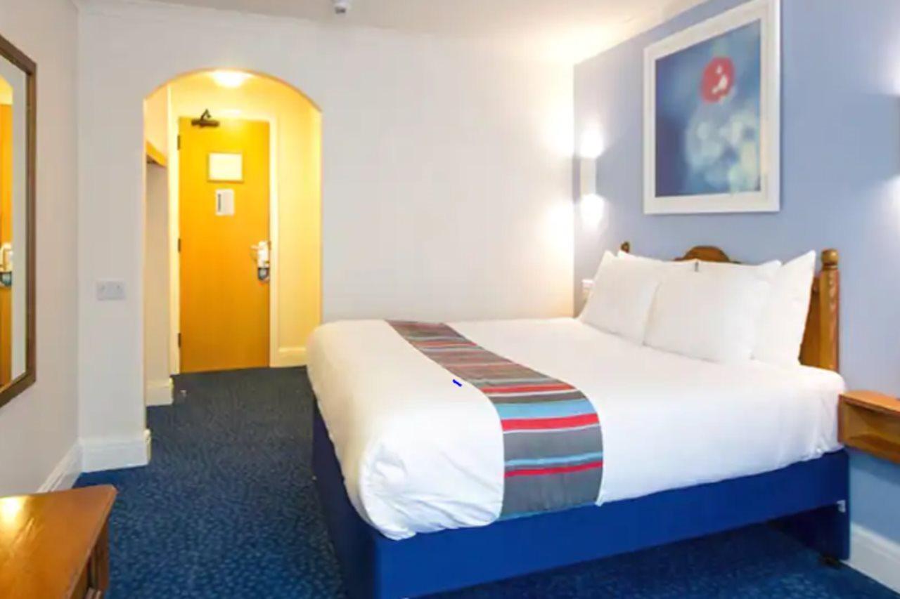 Travelodge Perth Central Exteriér fotografie