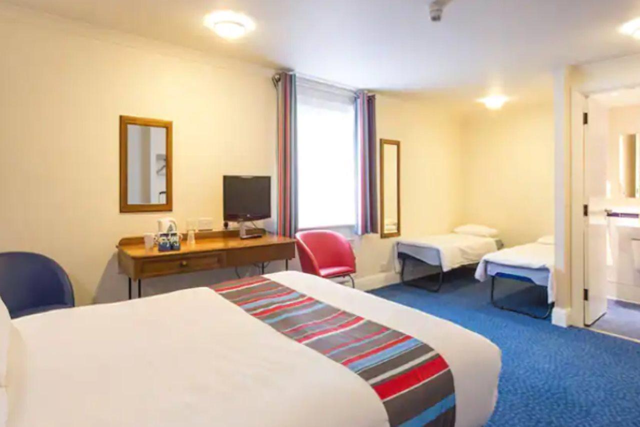 Travelodge Perth Central Exteriér fotografie